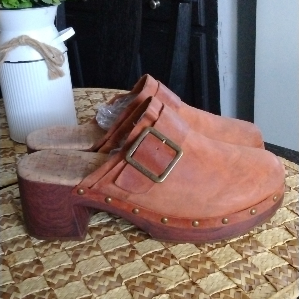 KORK EASE CLOGS - Picture 4 of 12
